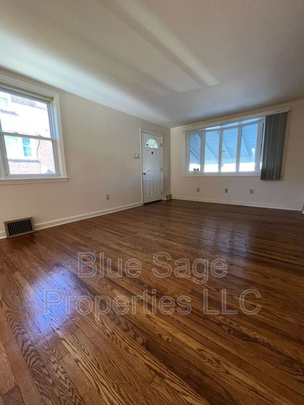 Foto del edificio - 202 Davis Ave