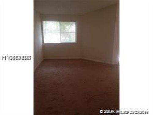 Foto del edificio - 9899 Westview Dr