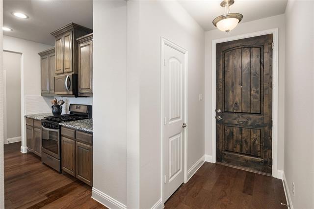 Building Photo - 1261 Wiltshire Dr