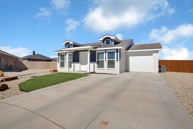 Foto del edificio - Wonderful 3 bed 2 bath 1 car garage in Har...