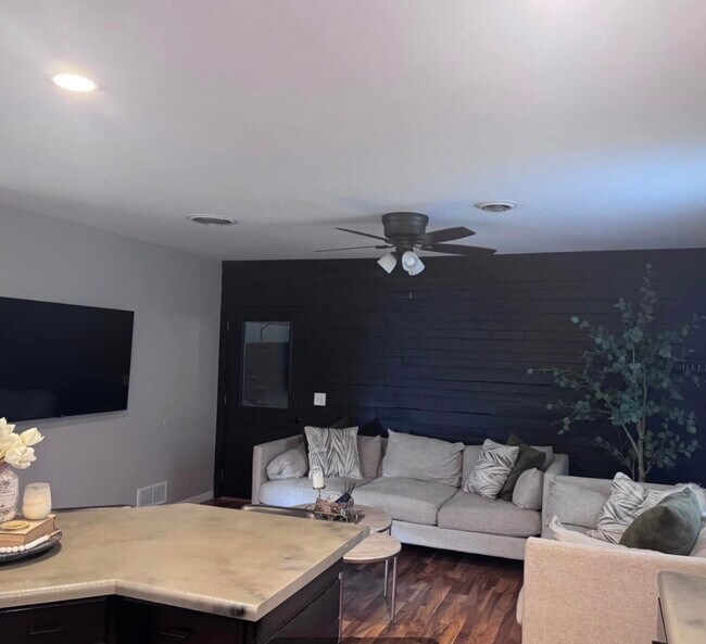 Foto del edificio - 1515 240th St