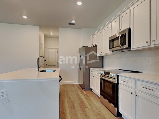 Foto del edificio - 6756 Atlantic Bch Ave