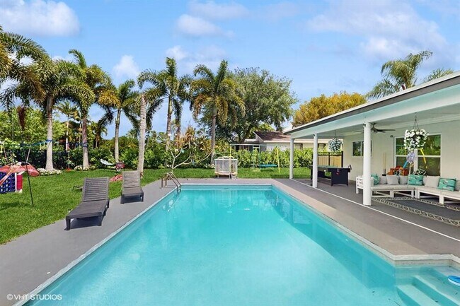 Building Photo - 11647 Anhinga Dr