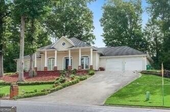 Building Photo - 3684 Cherry Ridge Blvd