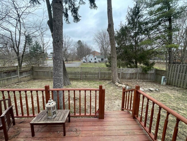 Foto del edificio - 3533 Frederick Dr