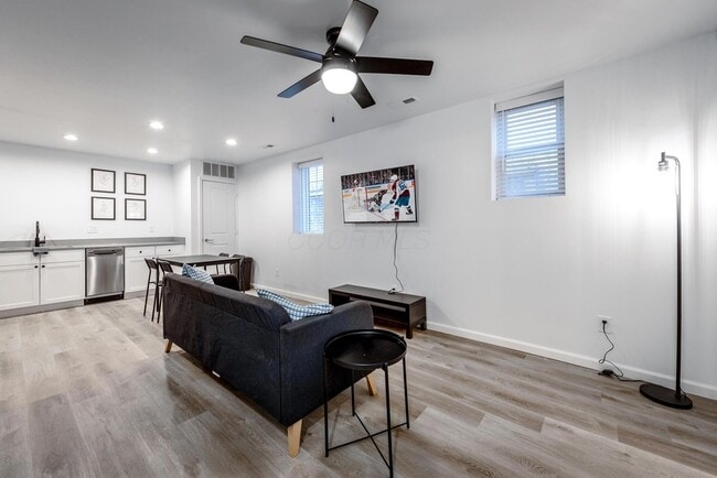 Building Photo - 62 S Main St