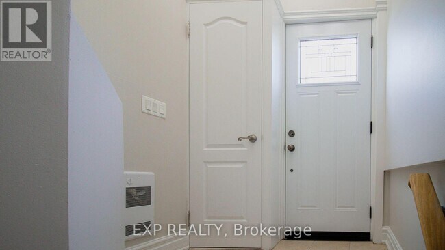 Building Photo - 131 Braemar Ave