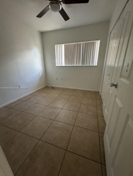 Foto del edificio - 915 SE 13th Rd