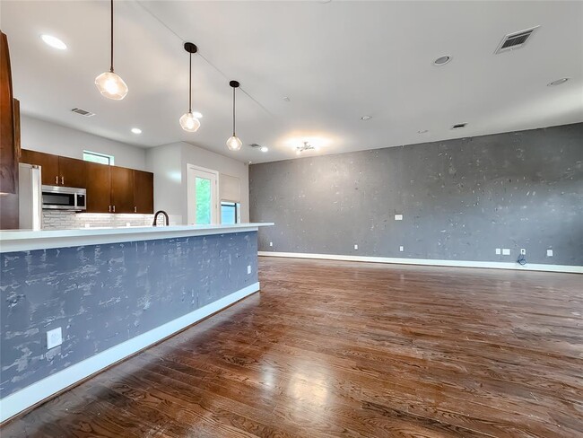Foto del edificio - 2424 Hadley St