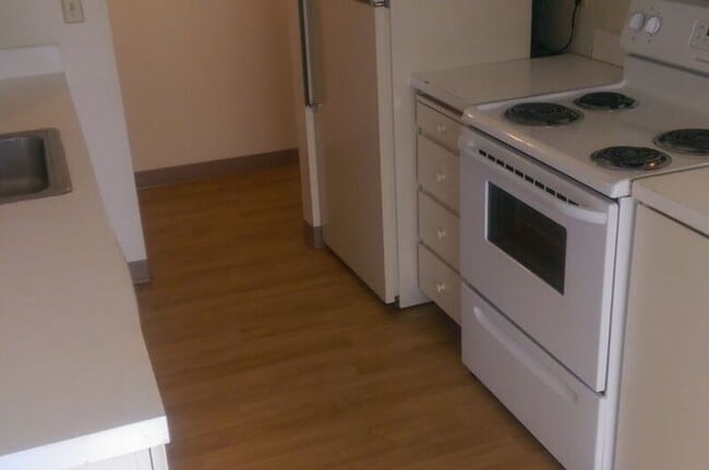 Building Photo - 17838 NE Multnomah Dr