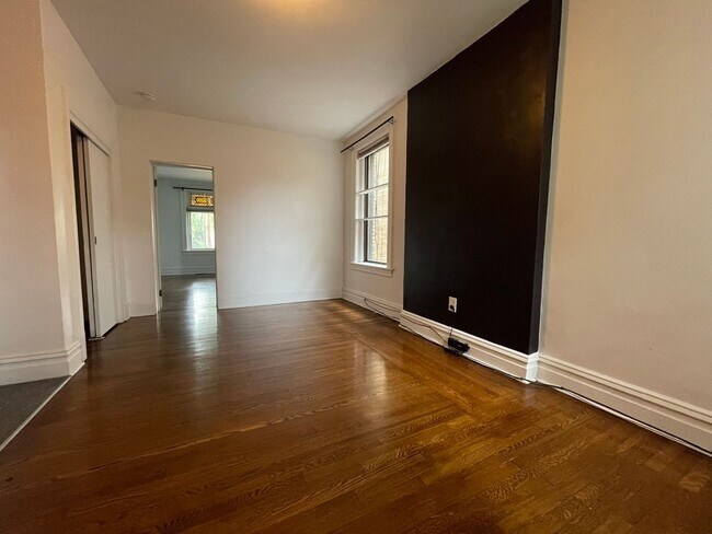 Foto del edificio - 213 S Aiken Ave