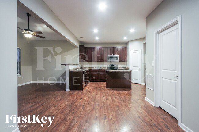 Foto del edificio - 8305 Wheatfield Dr