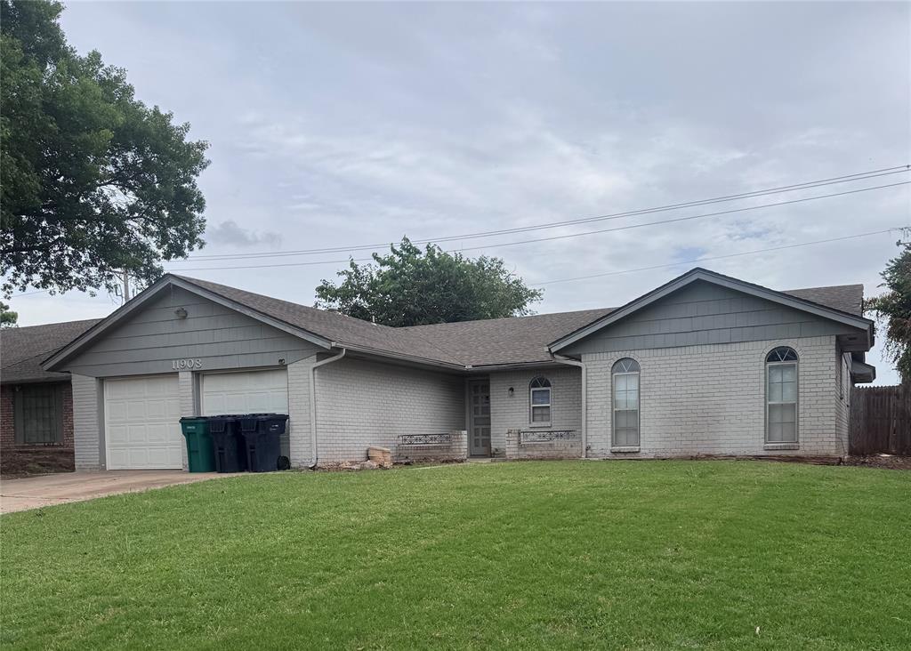 Foto principal - 11908 Ashford Dr