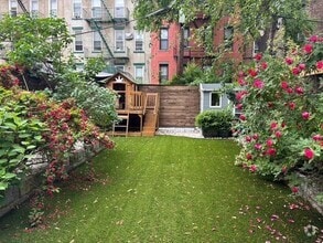 Building Photo - 928 Garden St