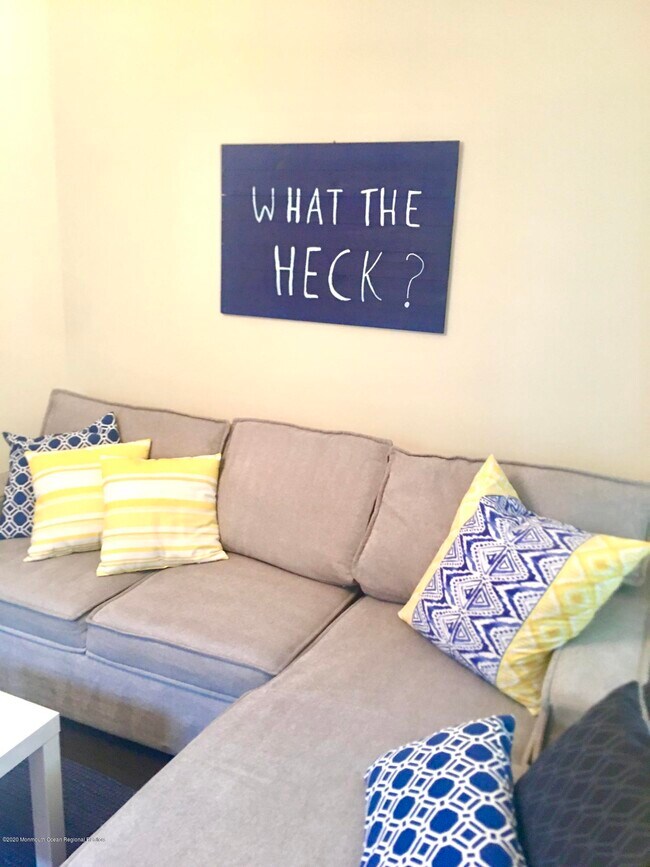 Foto del edificio - 132 Heck Ave