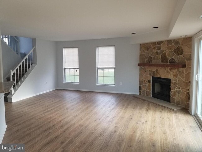 Building Photo - 1722 McNelis Dr