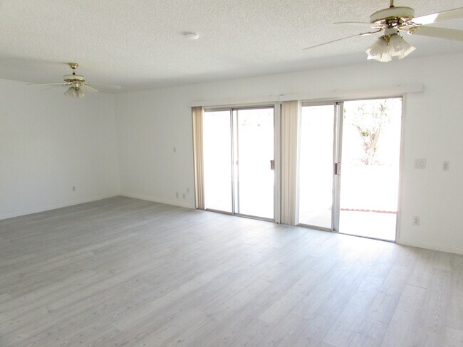 Foto del edificio - 7800 Fairchild Ave