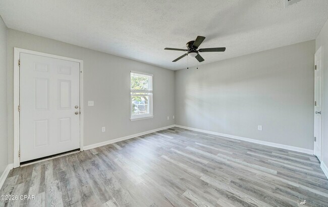 Foto del edificio - 3712 Burnham Way