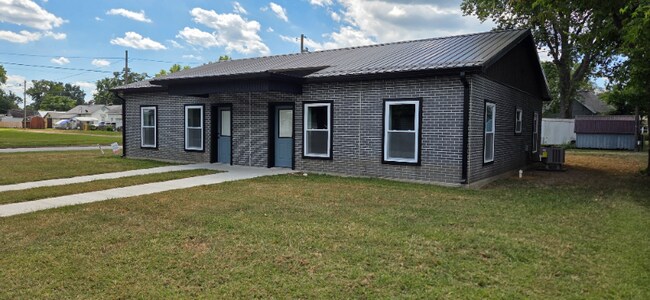 Foto del edificio - 1235 Perry St