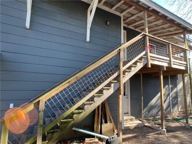 Foto del edificio - 3714 Clarkson Ave