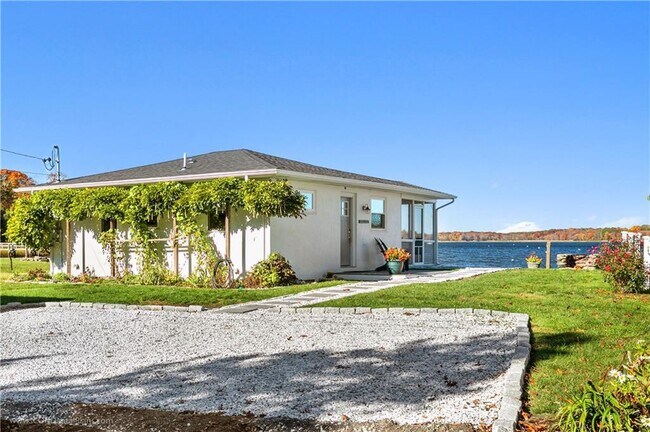 Building Photo - 55 Smith St