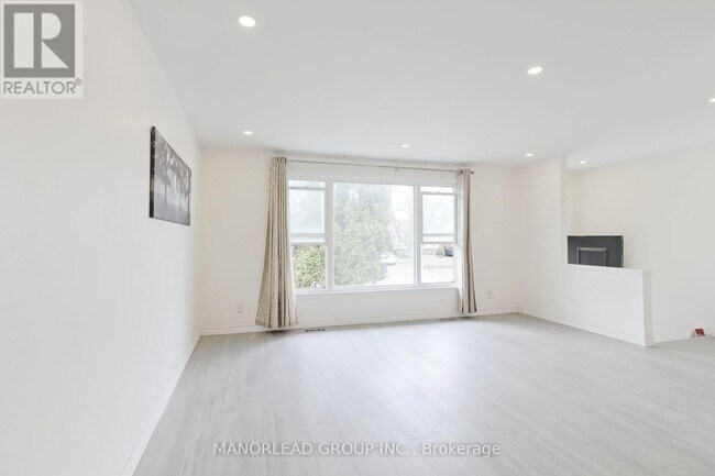 Building Photo - 32 Clydesdale Dr