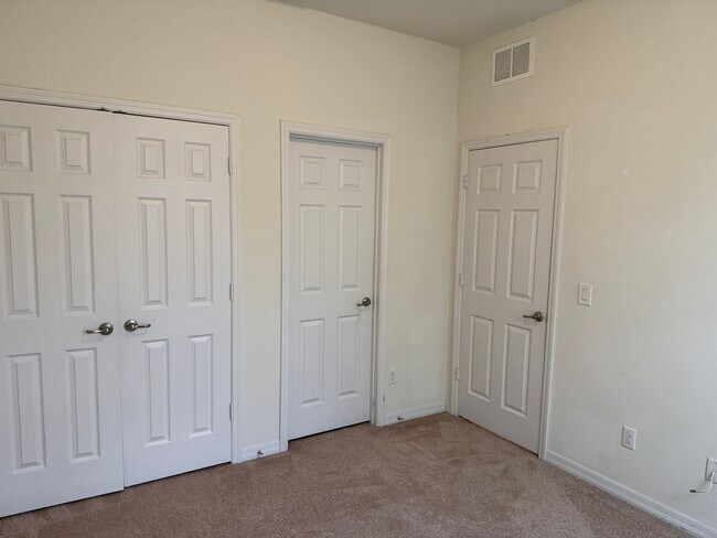 Building Photo - BEAUTIFUL 4 BEDROOMS, 3 BATHS,  SINGLE FAMILY HOME IN HARVEST LANDING IN CLERMONT