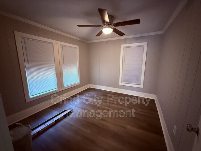 Building Photo - 1333 Fairfax St