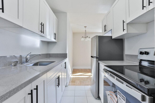 Building Photo - Shorecrest Apartments