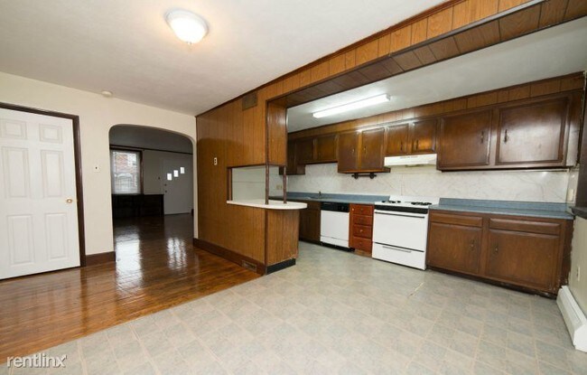 Building Photo - 225 Weymouth Rd