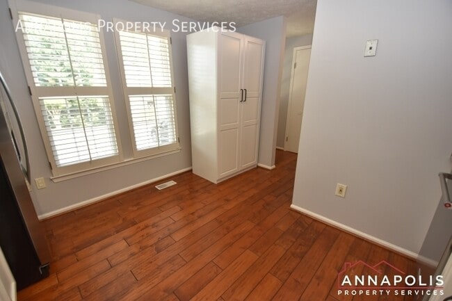 Building Photo - 541 Bay Dale Ct