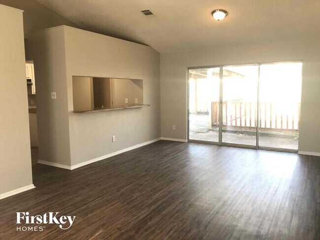 Building Photo - 10841 Sunnydale Dr