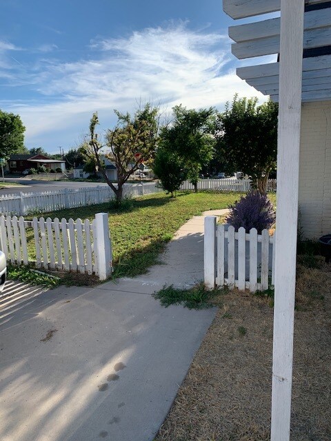 Building Photo - 320 N 600 E