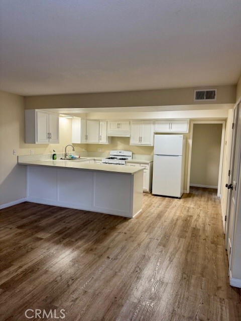 Building Photo - 1022 El Camino Dr