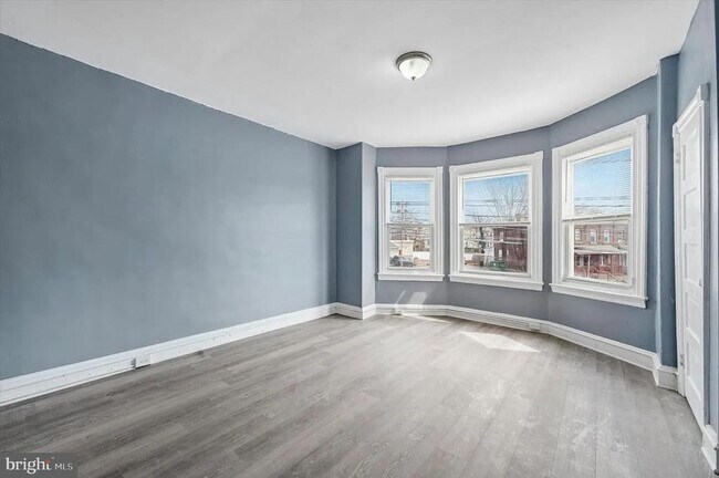 Foto del edificio - 1110 Morton Ave