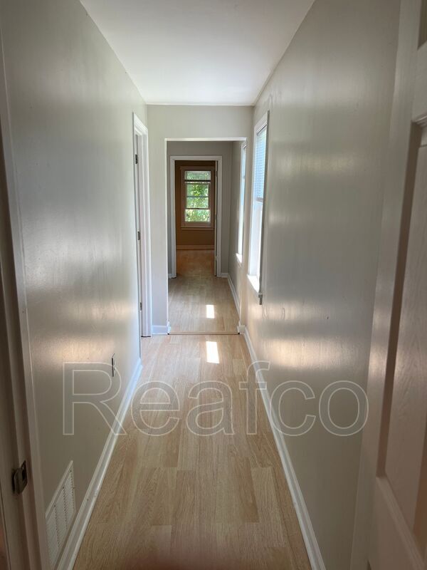 Foto del edificio - 76 Hayden Ave