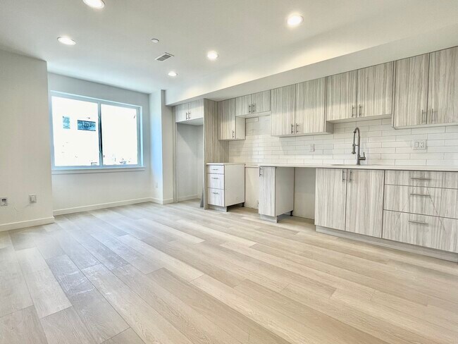 kitchen/dining area - 1934 N 3rd St