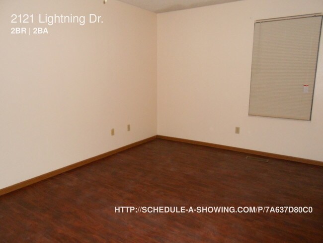 Building Photo - 2121 Lightning Dr.
