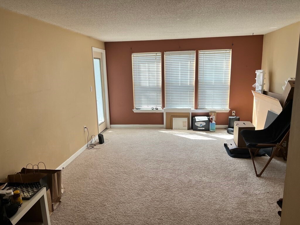 18 Walden Dr Unit 7, Natick, MA 01760 Room for Rent in Natick, MA