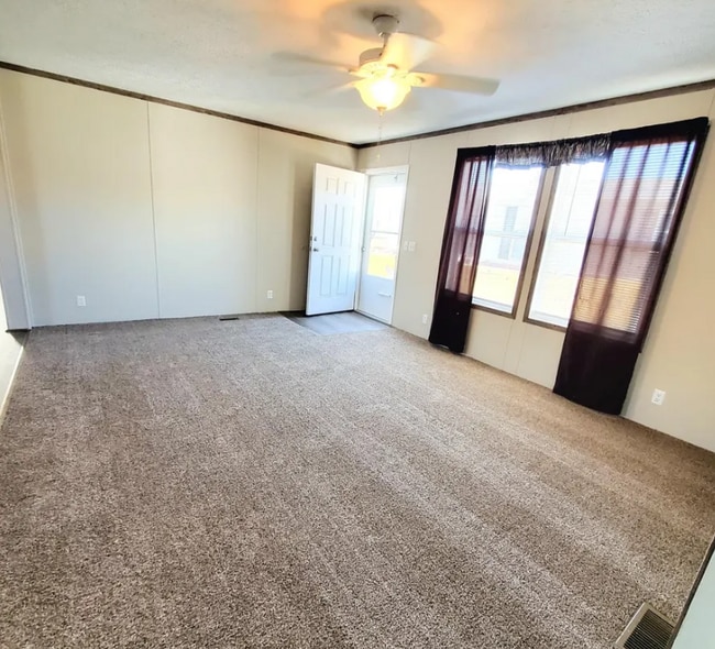 Building Photo - 9482 Lighthouse Dr