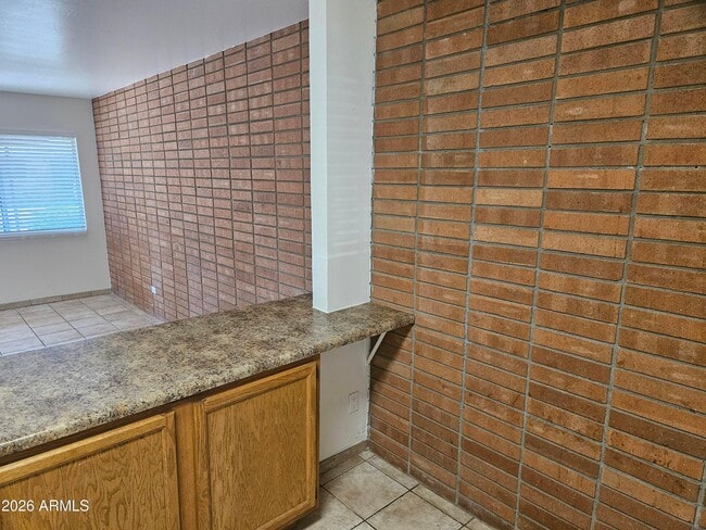 Foto del edificio - 703 W Rose Ln