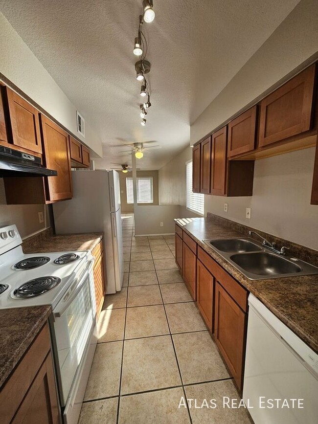 Foto del edificio - 2 Bedroom 1 Bath in Mesa Move in Today!