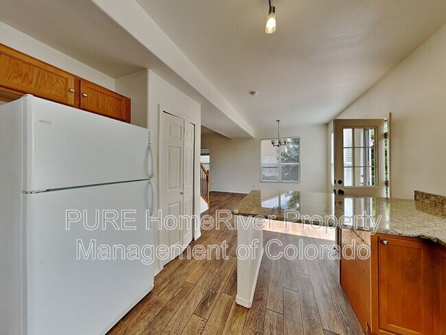 Foto del edificio - 7265 Waterman Way