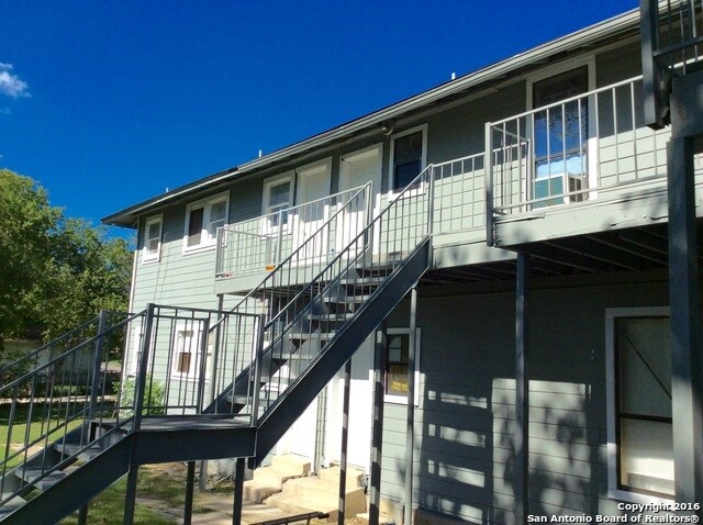 Foto del edificio - 541 Hammond Ave