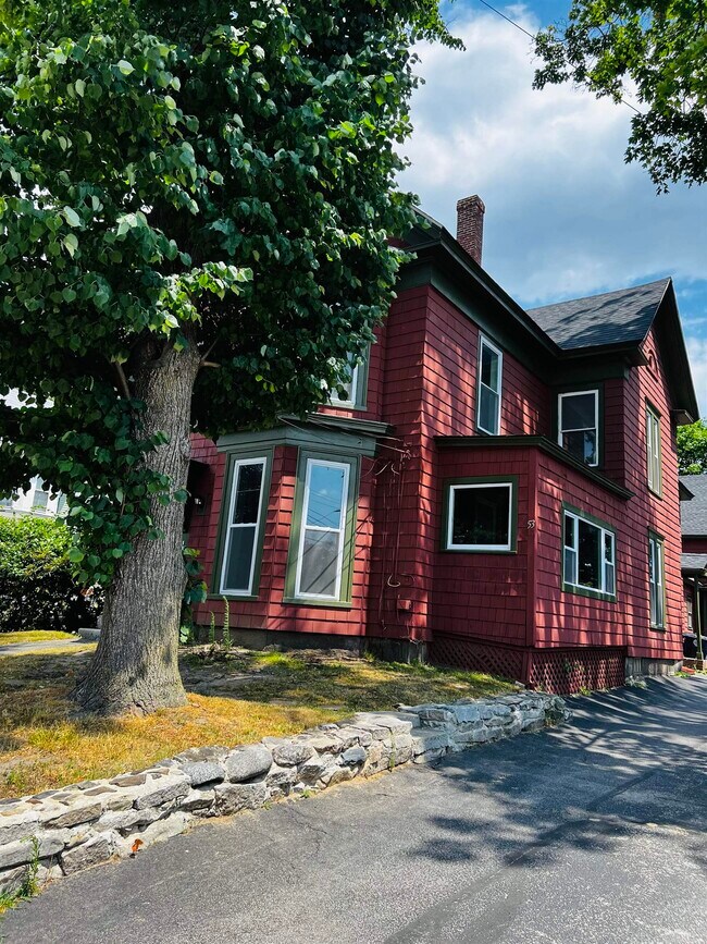 Building Photo - 53 Concord St