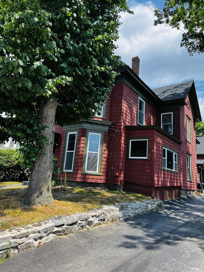 Building Photo - 53 Concord St
