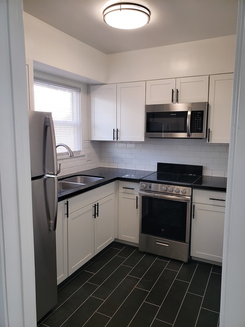 Building Photo - Regina Marie Apartments