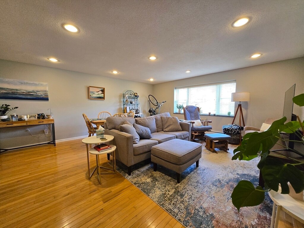 Foto principal - 2323 Washington St