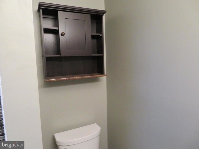 Foto del edificio - 2063 S Glebe Rd