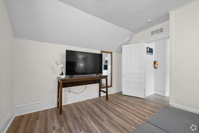 Building Photo - 3838 Bagley St